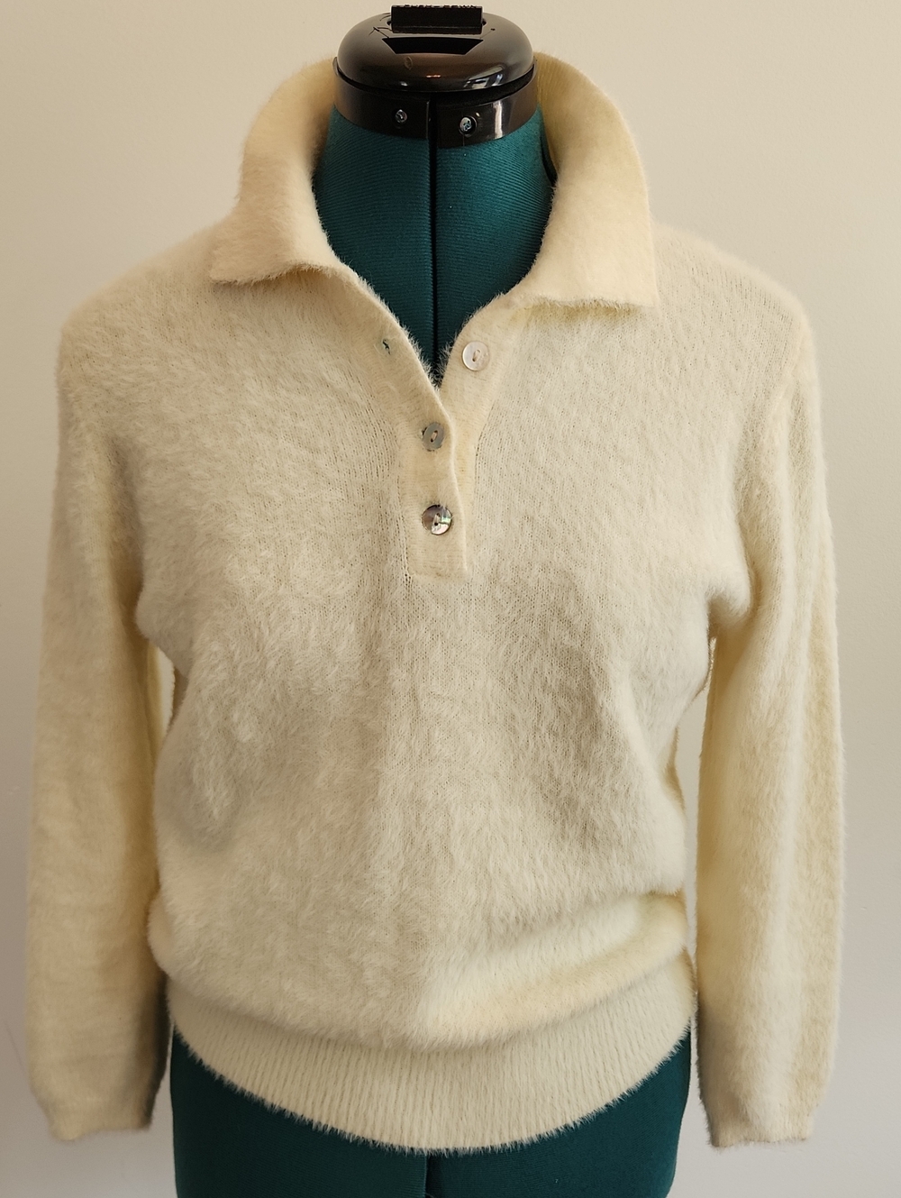 🍁Cozy Cream Fuzzy  Sweater SZ Xl